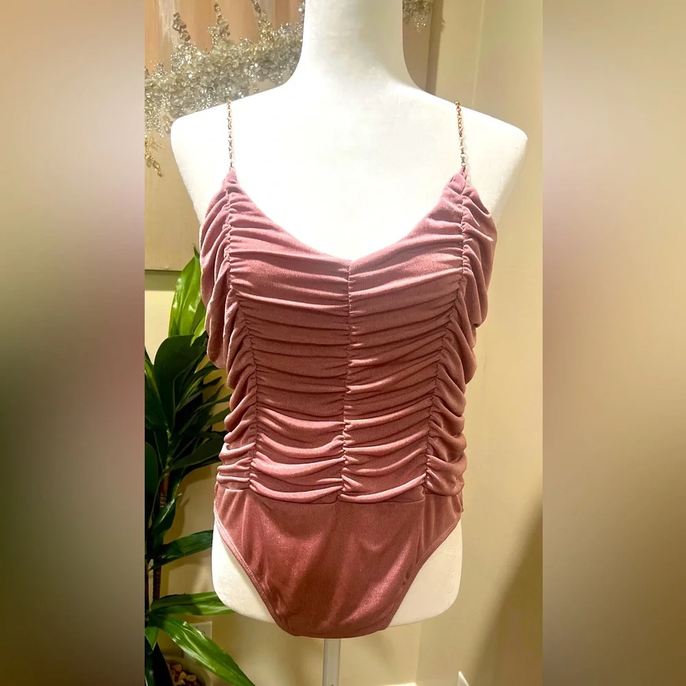 Rue 21 Ruched Pink Bodysuit with chain straps size XL - Picture 2 of 4